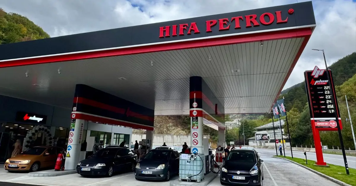 Otvorena 60. Hifa Petrol benzinska pumpa u Travniku